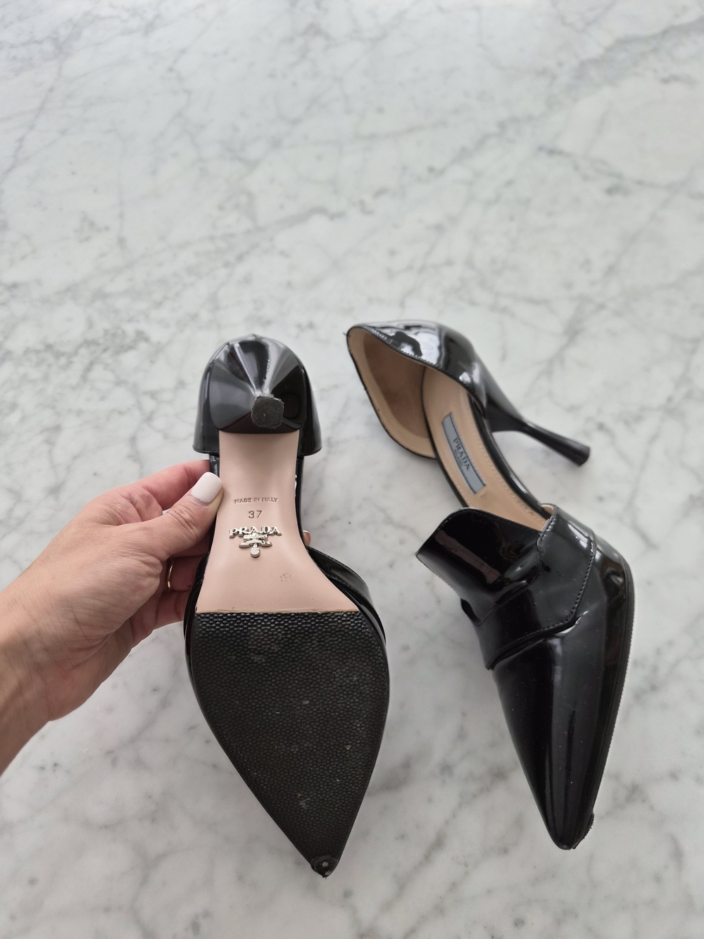 Prada Black Patent Leather Pointed D'Orsay Heels. Size 7, Fits its like 7.5 - Picture 3 of 4